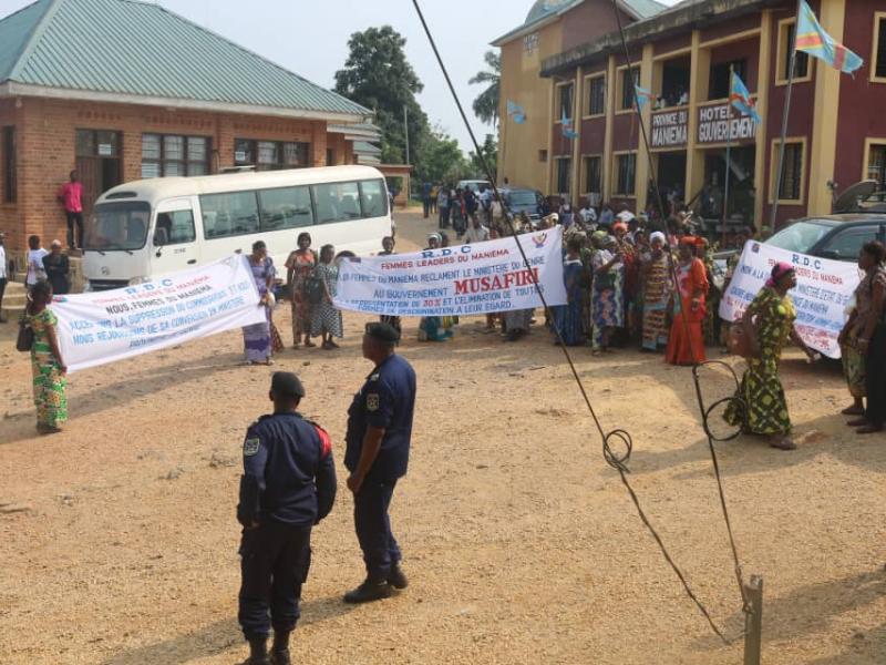 Maniema: une cinquantaine des femmes leaders  ont manifesté dans les installations du gouvernorat