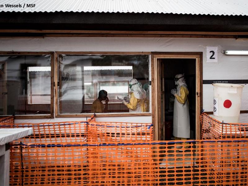 Centre de transit construit par MSF à Bunia