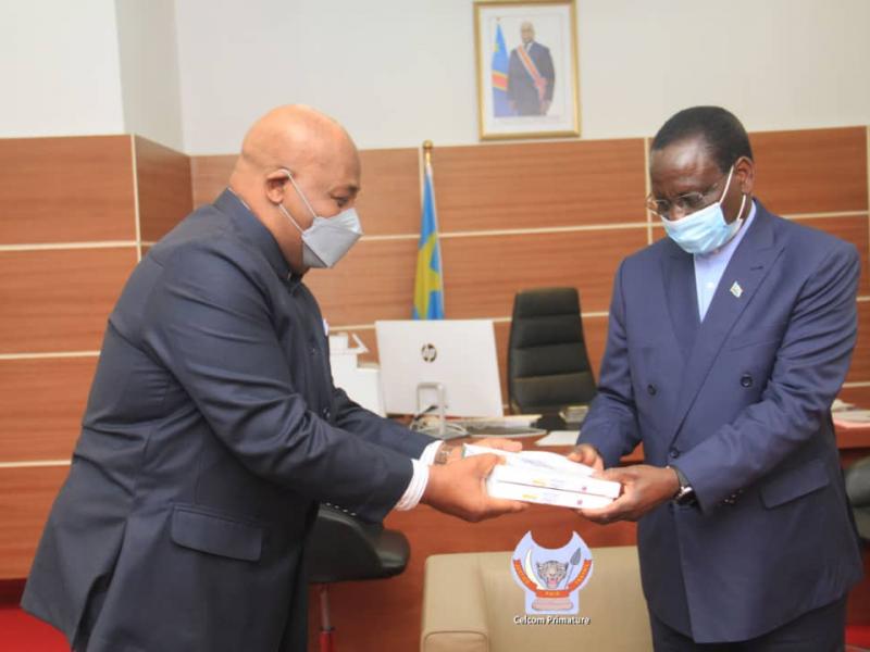  Premier Ministre Ilunga Ilunkamba et le fondateur de l'Université Technologique Bel Campus, Léopold Bossekota. Ph/droits tiers