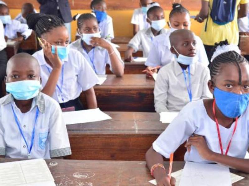 Les élèves dans une salle de classe à l'Institut Monseigneur Bokeleale à l'occasion du TENAFEP 2019-2020/Ph droits tiers