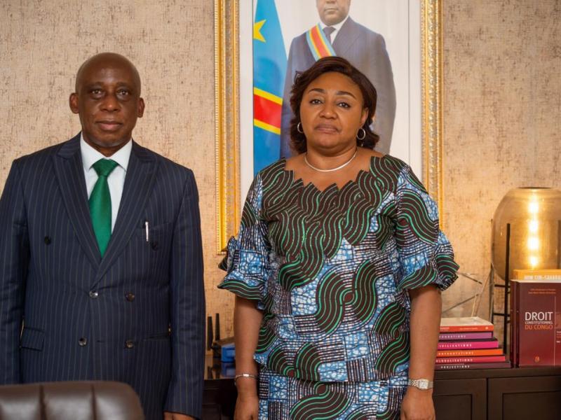 La Première Dame de la République, Denise Nyakeru Tshisekedi et Monsieur Victor Tumba Directeur Général de l'Office de Voiries et Drainages, OVD. Ph/droits tiers