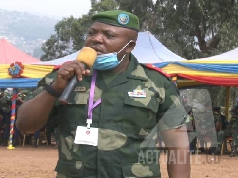 Général Muhindo Akili lors de la remise et reprise à la tête de la 33e région militaire au Sud-Kivu/Ph. ACTUALITE.CD