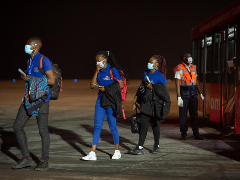 Les boursiers à l'aéroport de Ndjili. Photo Fondation Denise Nyakeru Tshisekedi 