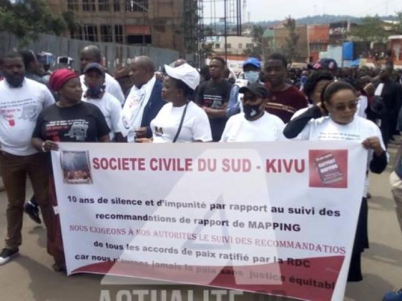 Les manifestants de Bukavu pour réclamer l'application des recommandations du Rapport mapping/Ph. ACTUALITE.CD