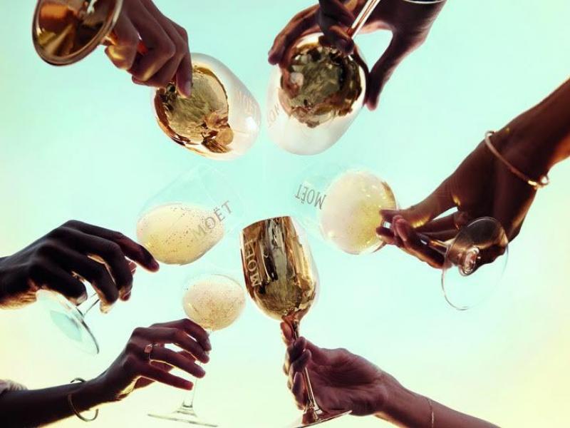 "Toast to Togetherness". Ph. Droits tiers.