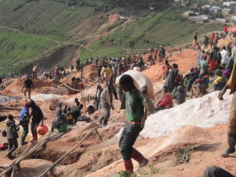 Une vue d’une mine à Rubaya