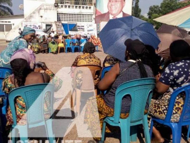 Femmes au siège de l'UDPS à Limete