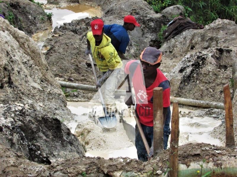 Des creuseurs artisanaux de coltan à Masisi