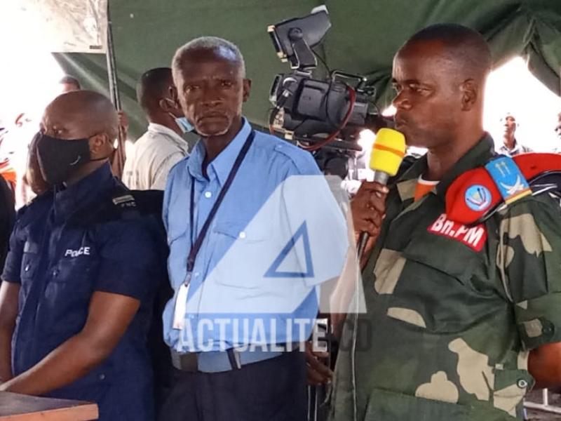 Les prévenus Jacques Mugabo (policier) et Katebere (militaire) à l'audience du 27 octobre 2021 à la Haute Cour militaire  