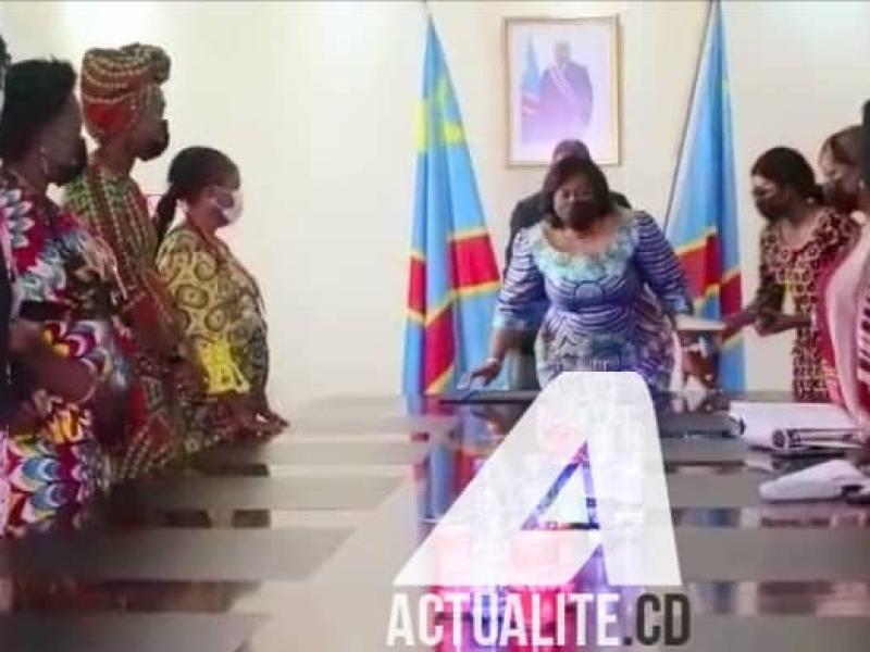 La délégation des femmes de la province du Kongo central au cabinet de la ministre Rose Mutombo