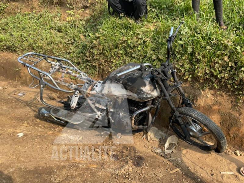 Une moto incendiée à Beni par des manifestants contre l'état de siège