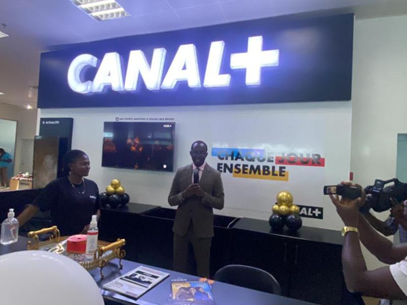 Francis Djempe, directeur régional de Canal+ dans la région du Katanga et de l'espace Kasaï à l'inauguration de la nouvelle boutique 