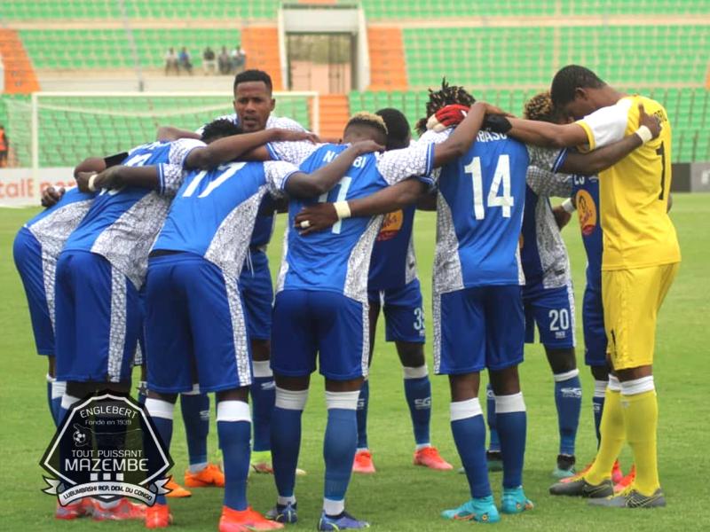 L'équipe de Mazembe lors d'un match contre Coton sport de Garoua au Roumdé Adjia stadium 