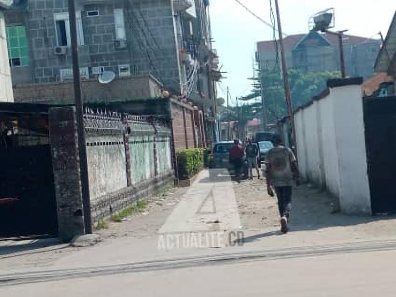 Vue d'une avenue dans la commune de Lingwala à Kinshasa