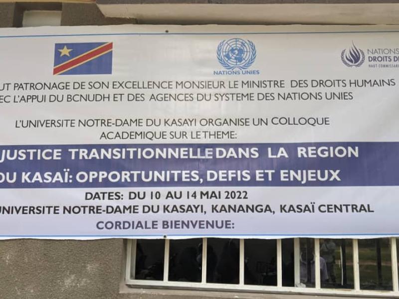 Banderole du colloque sur la justice transitionnelle dans la région du Kasai