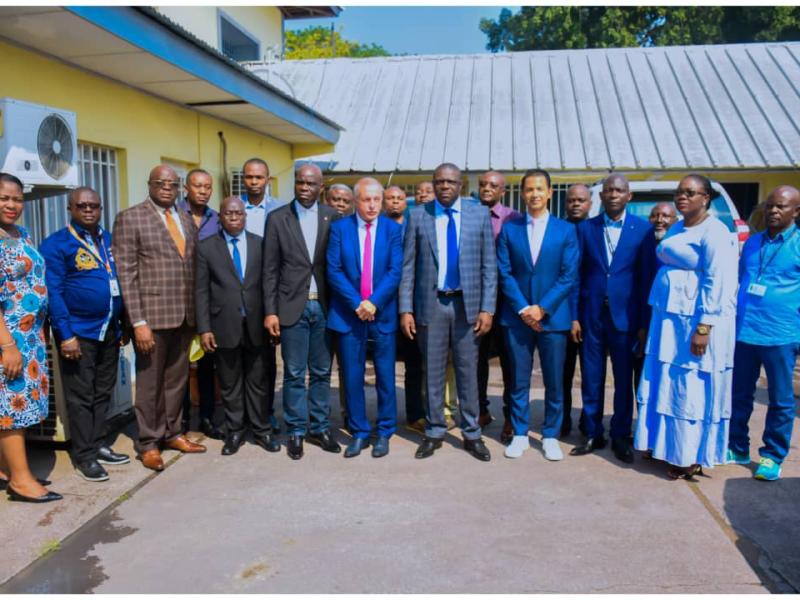 les participants au séminaire de la DGDA