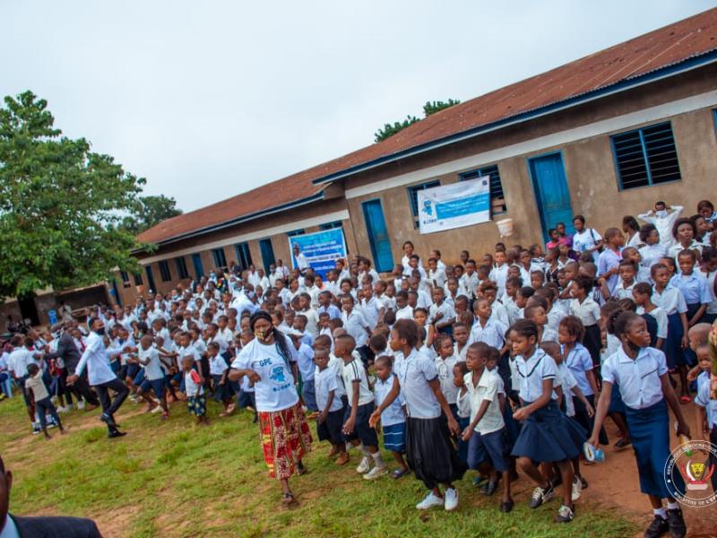 Les élèves dans une école à Mbuji-Mayi