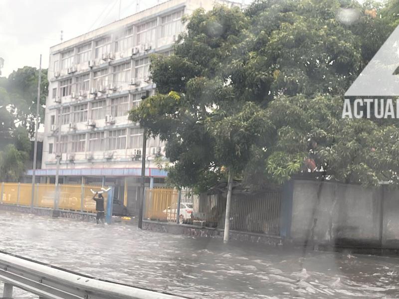 Kinshasa sous la pluie/Ph. ACTUALITE.CD