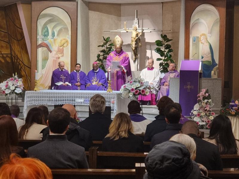 Cardinal Ambongo, prenant possession de Saint Gabriel Archange, l'église de son titre cardinalice