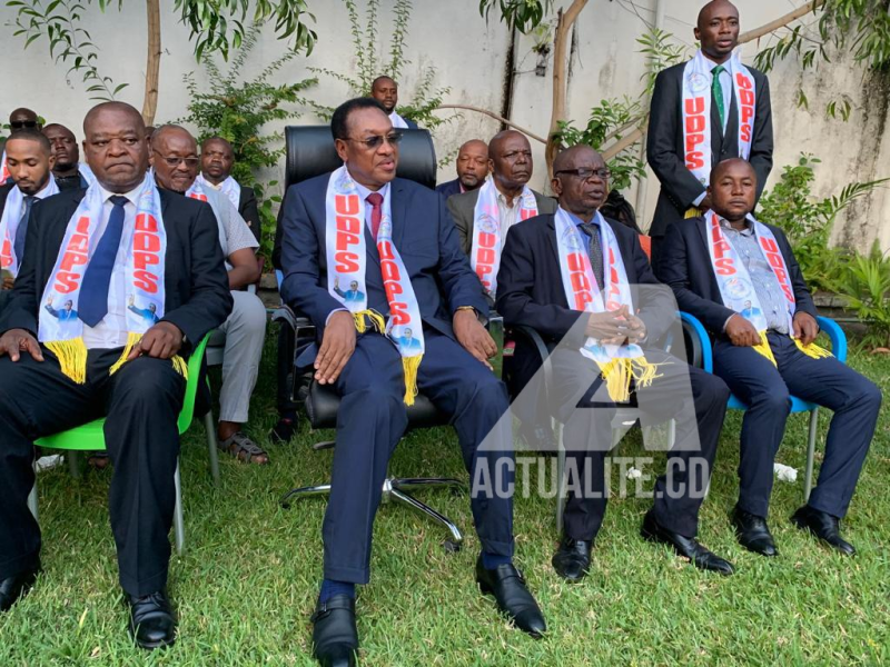 Bruno Tshibala et les cadres de son parti