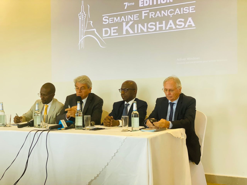 De G à D: Anthony NKINZO DG de l’ANAPI, Bruno AUBERT Ambassadeur de la France en RDC, Bertrand Bisengimana, président de la CCIFC, Jean-Yves PARANT président du comité des CCEF