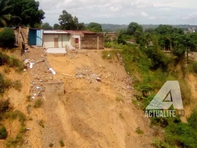 Vue d'une érosion au quartier Ngomba à Kisenso 