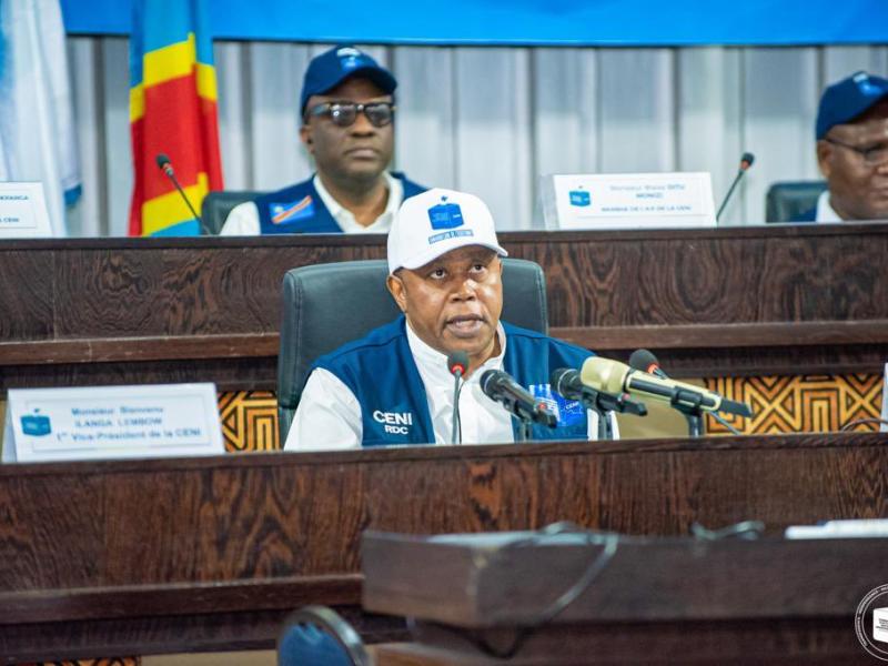 Denis Kadima lors de cadre de concertation avec les jeunes et les femmes