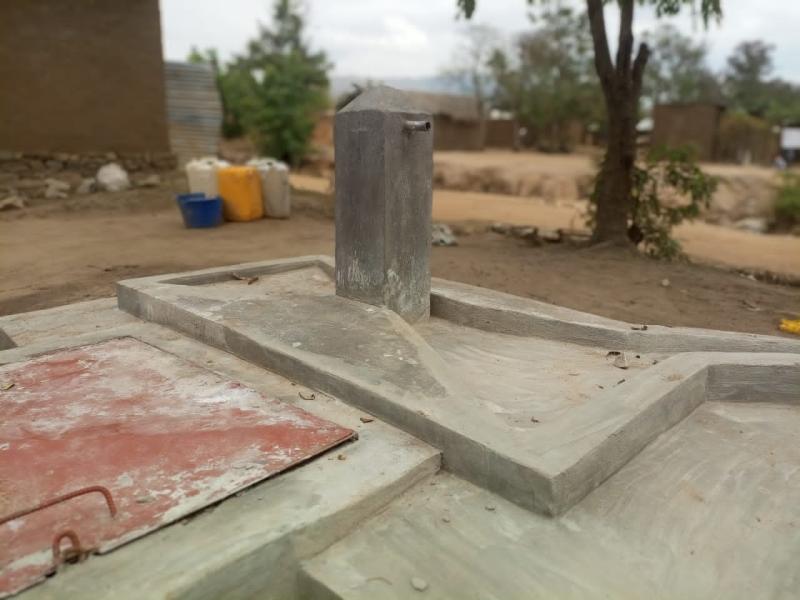 Installation d'une borne-fontaine à Baraka