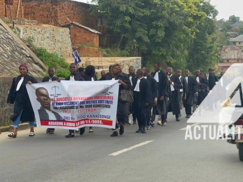 Les avocats et défenseurs judiciaires de Kindu lors d'une marche 