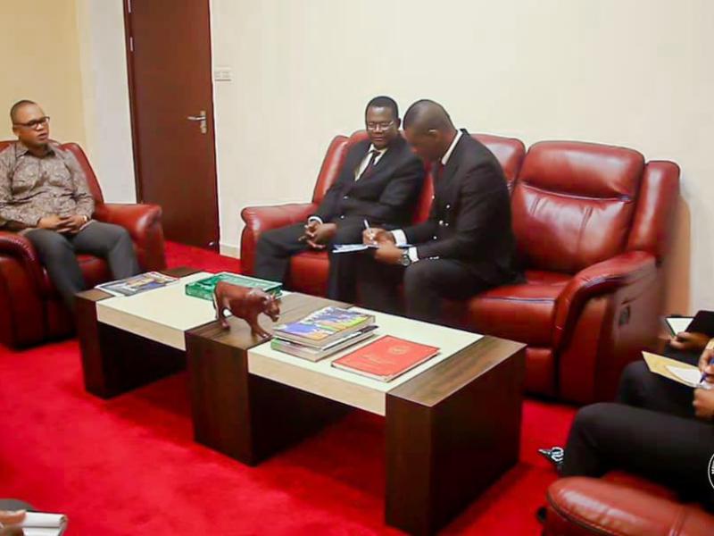 Réunion entre Peter Kazadi et le Chargé d'affaires à l'ambassade du Kenya en RDC