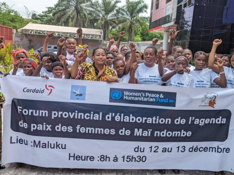 Dialogue autour d'un agenda de paix avec les femmes déplacées de Kwamouth