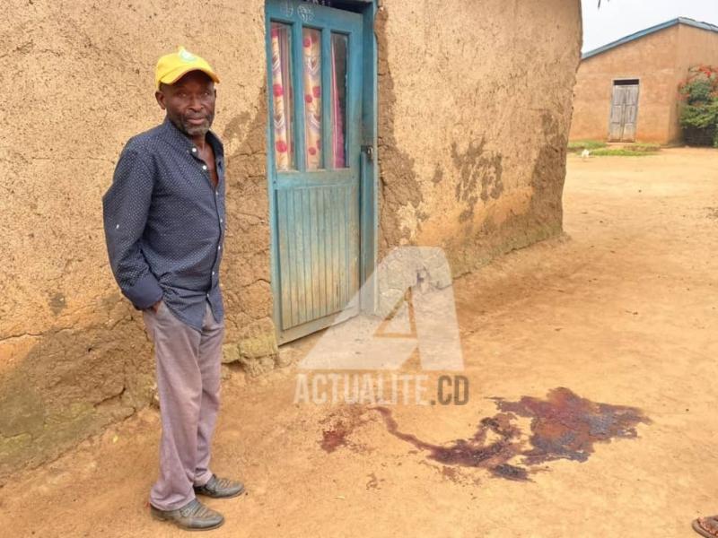 Un rescapé, des traces de sang devant sa maison où un jeune a été tué