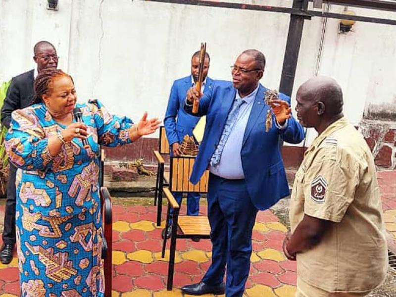 La ministre de la Culture Cathérine Kathungu avec Tsaka Kongo 