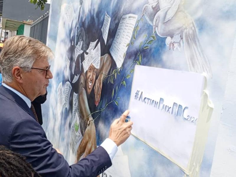 Jean-Pierre Lacroix dévoile une vaste fresque