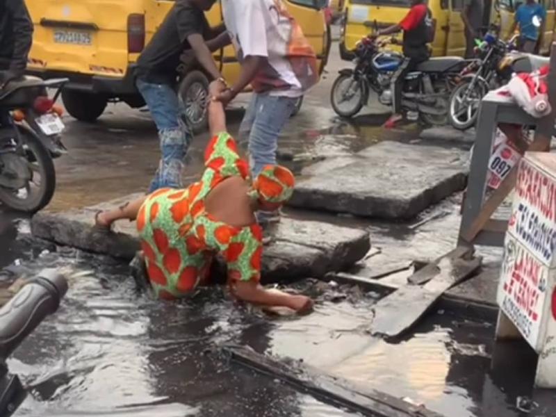 Rond-point Victoire à Kinshasa après une pluie, le 9 septembre 2024