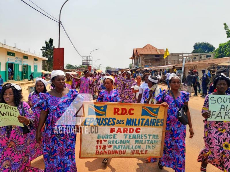 Marche des femmes FARDC et policiers