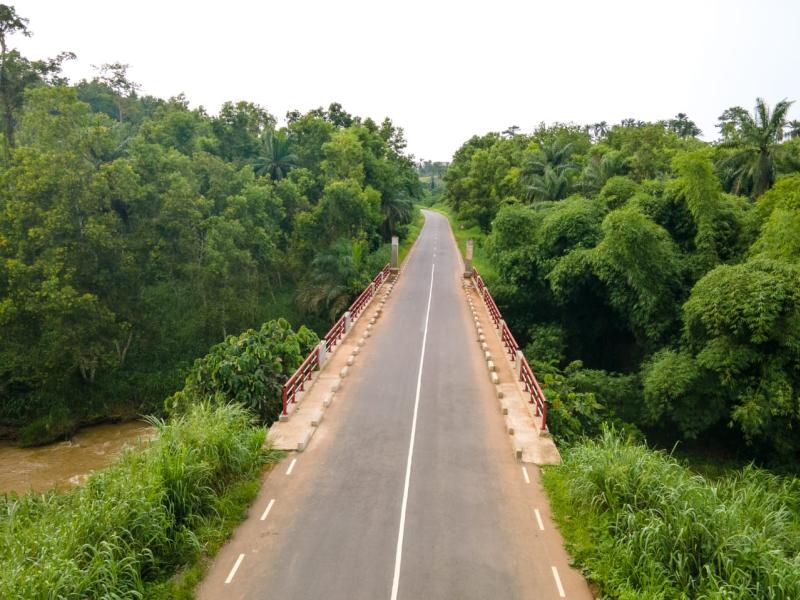 RN12 entre Manterne et Lemba (Kongo Central)