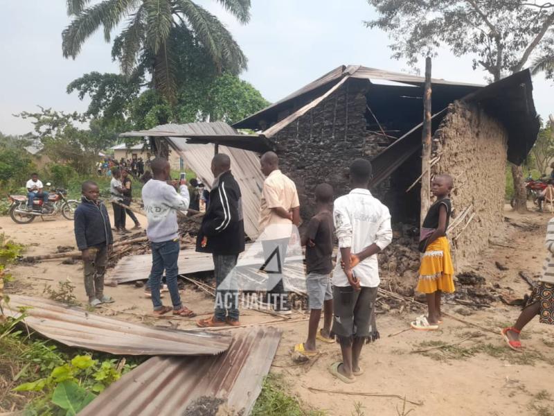 Une maison incendiée dans la localité de Ngite (Beni) au cours d'une attaque attribuée aux ADF